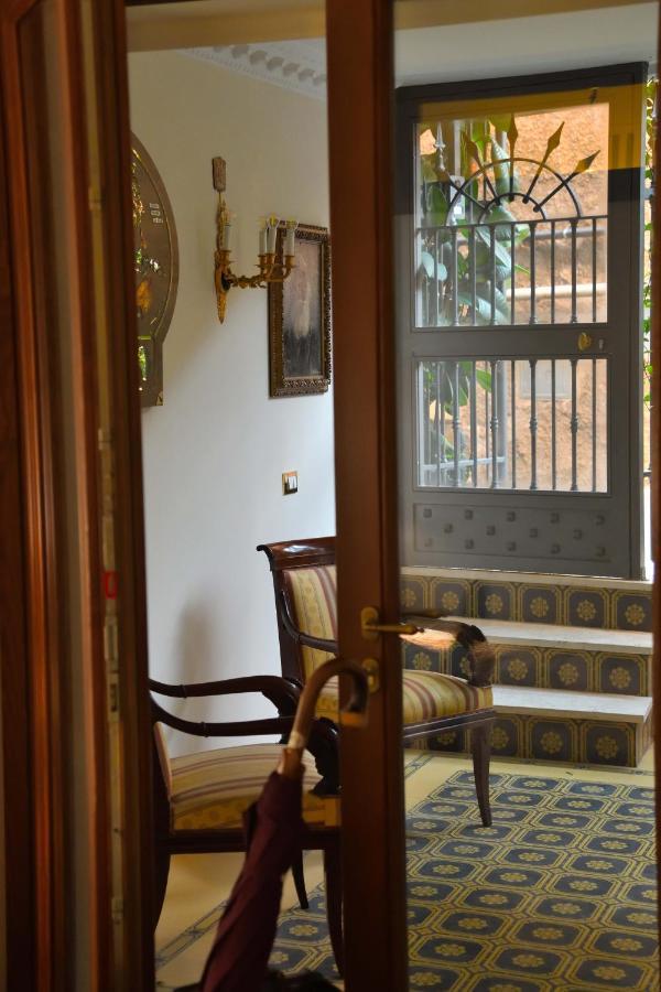 Regal House Roma Capucci 6 Hotell Exteriör bild
