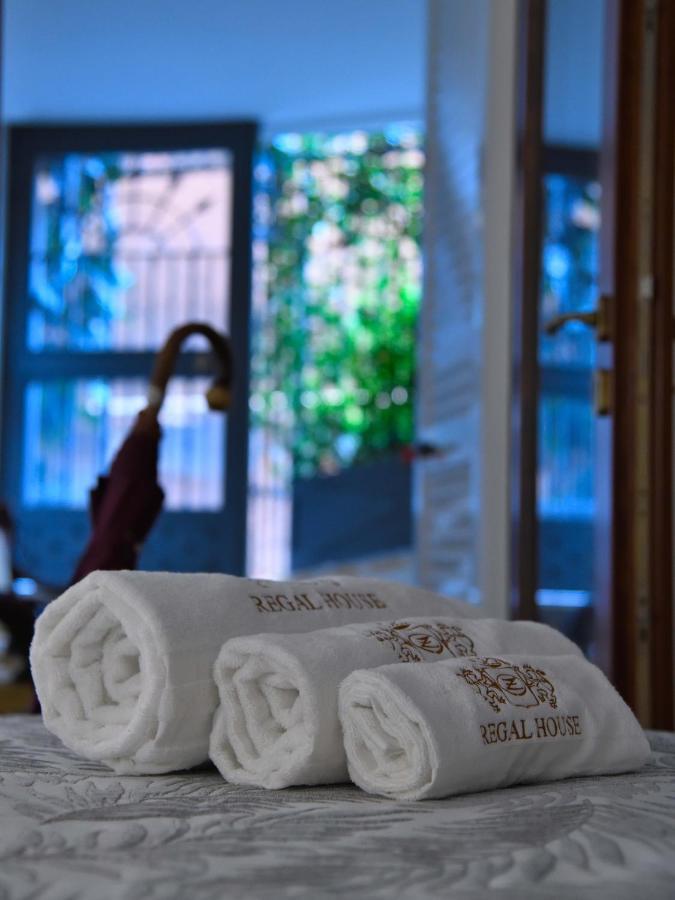 Regal House Roma Capucci 6 Hotell Exteriör bild