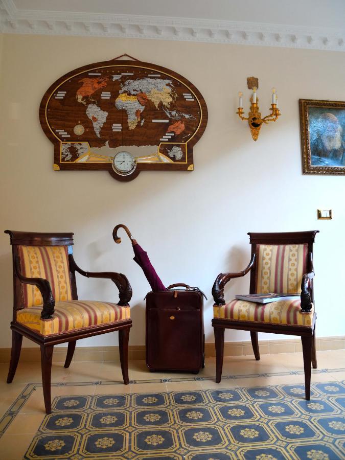 Regal House Roma Capucci 6 Hotell Exteriör bild
