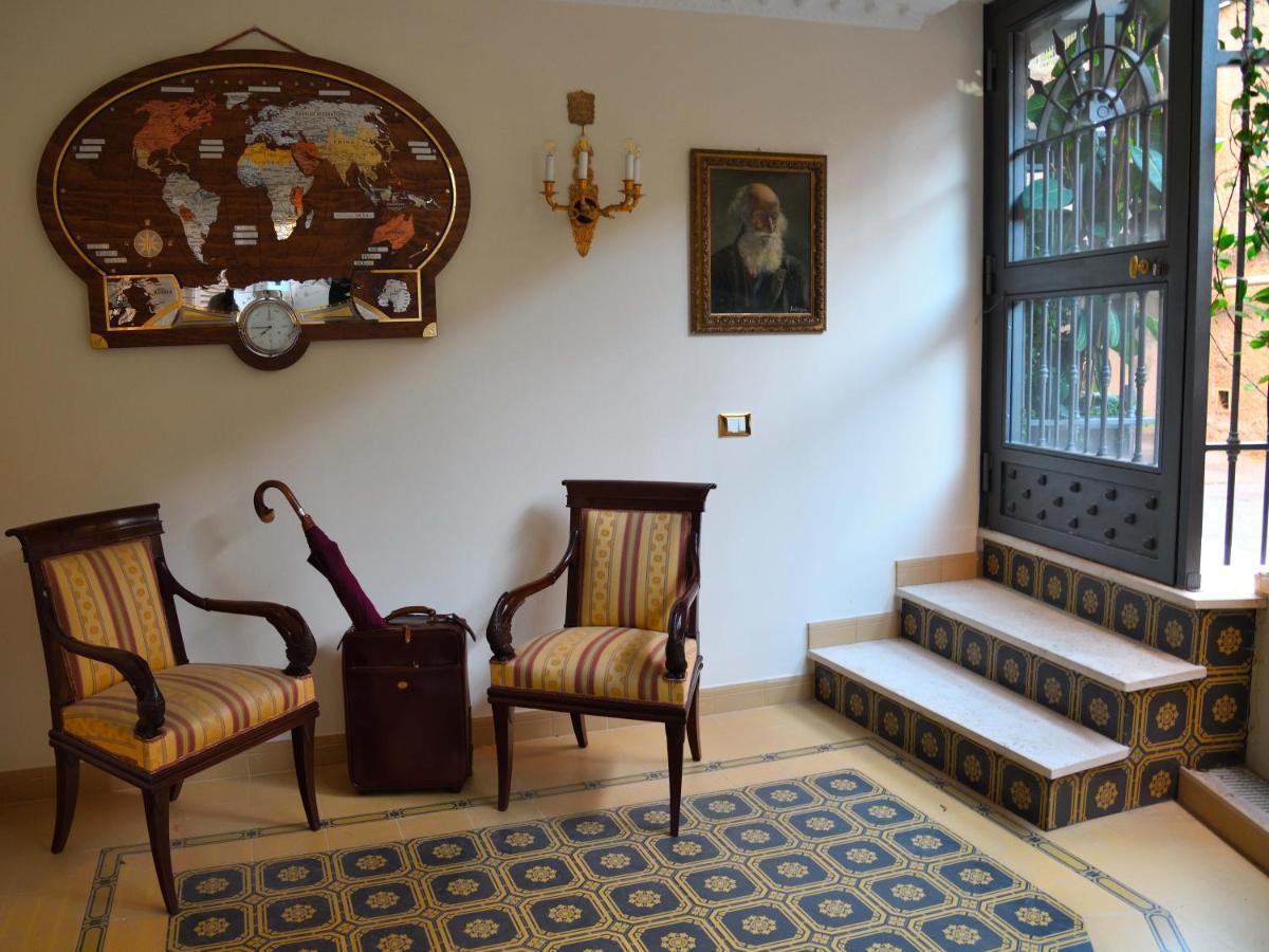 Regal House Roma Capucci 6 Hotell Exteriör bild