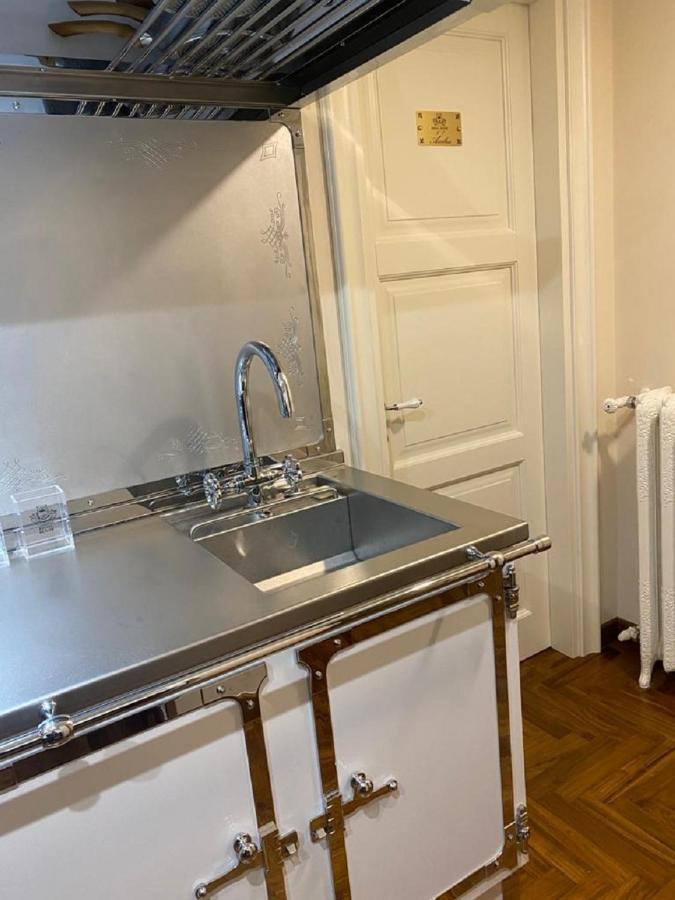 Regal House Roma Capucci 6 Hotell Exteriör bild